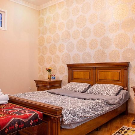 Old City Apartment Баку Екстериор снимка